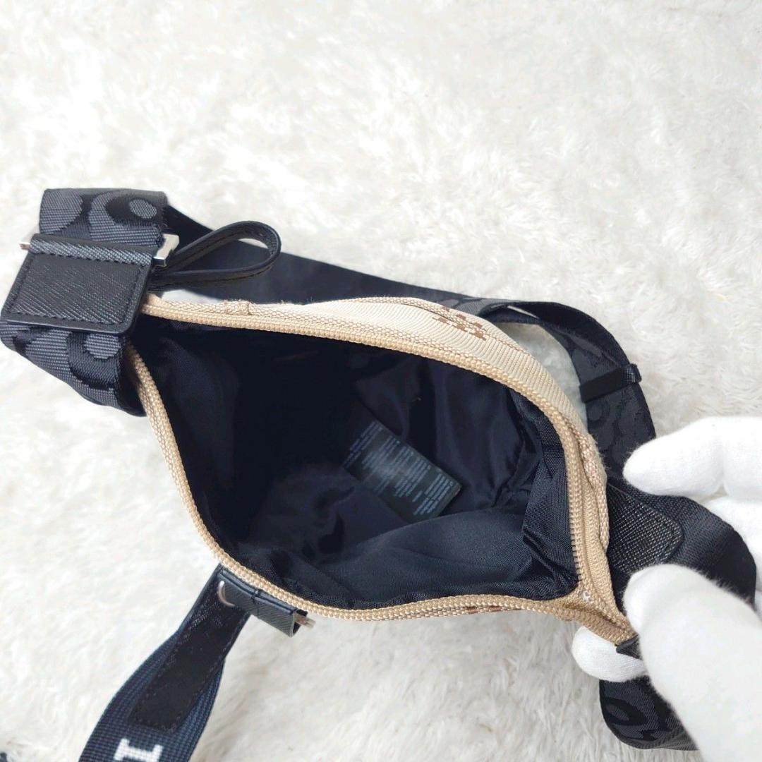 【極美品】marimekko ESSENTIAL BUCKET M-LOGO