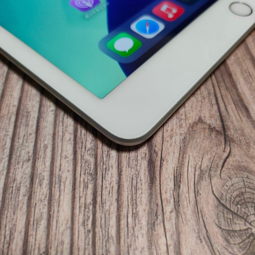 iPad 第8世代 128GB SIMフリー 美品