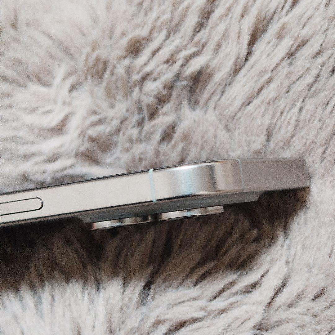 Apple iPhone 16 pro 256GB ナチュラルチタニウム