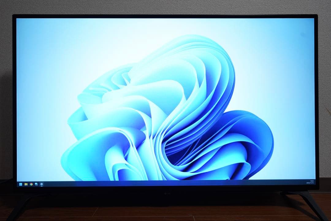 LG製モニター 42.5インチ/4K/HDR対応/IPS非光沢