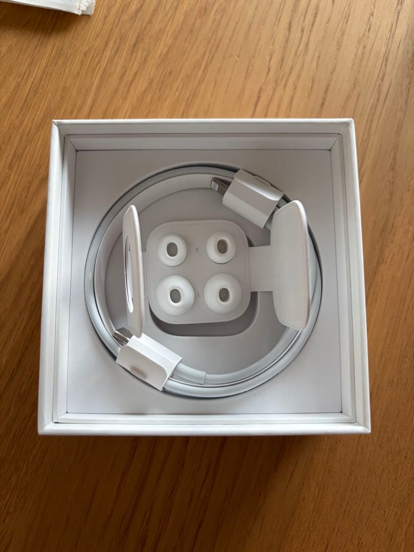 AirPods Pro 第1世代　新品充電ケーブル付