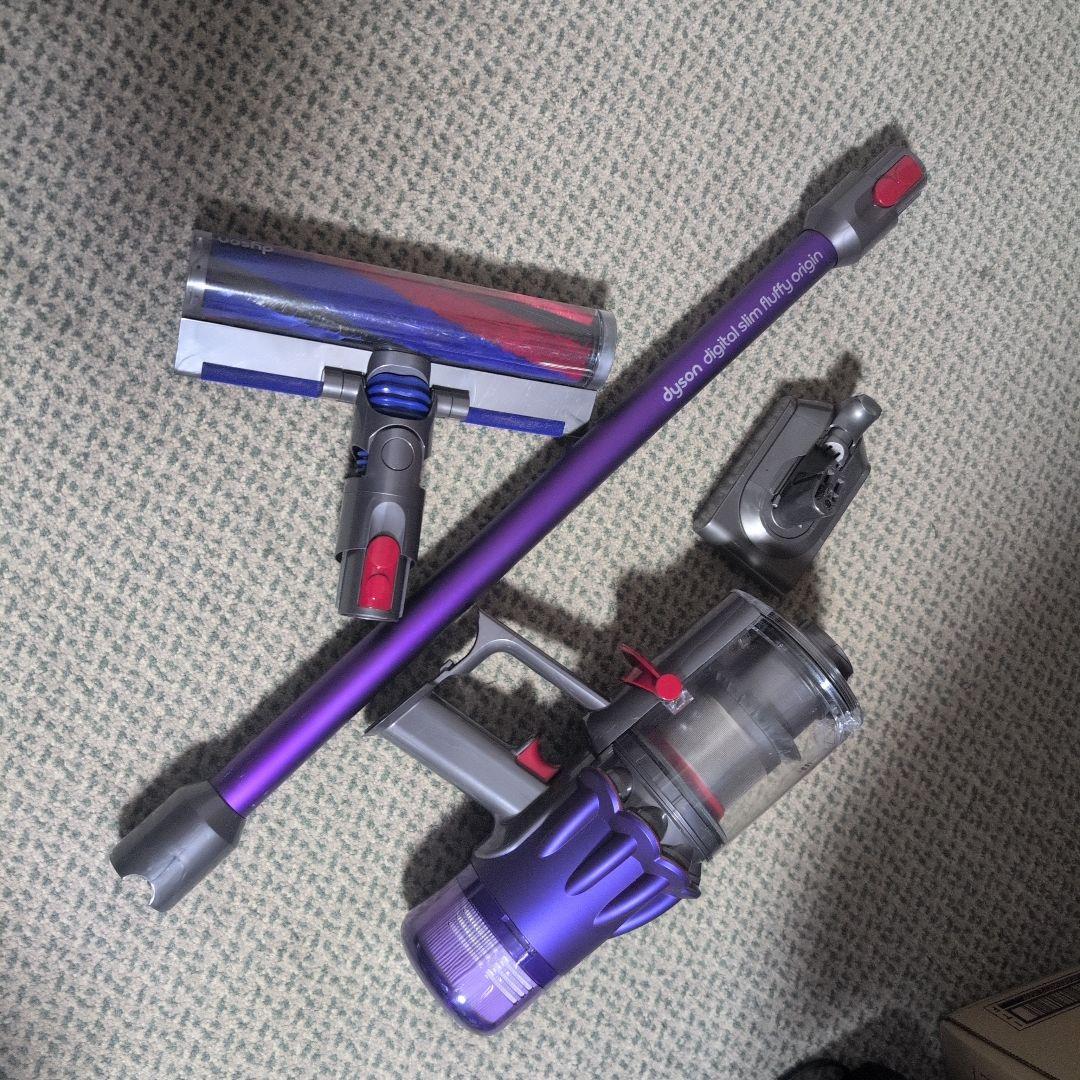 ★ダイソン digital slim fluffy SV18 台付！