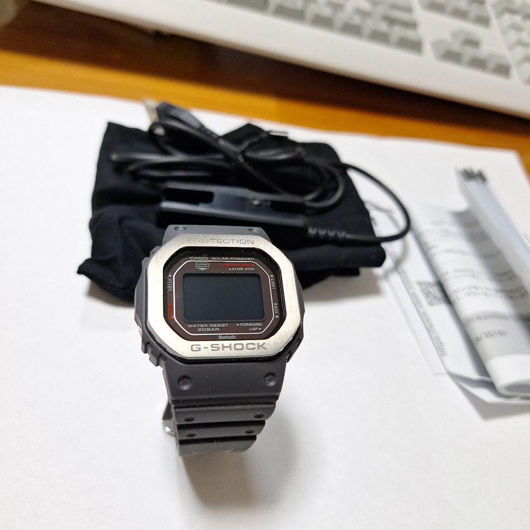 G-SHOCK DW-H5600 グレー/ブラック