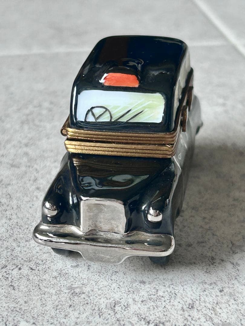 リモージュボックス　フランス製　GR ロンドンタクシー　黒い　小物入れ、置物