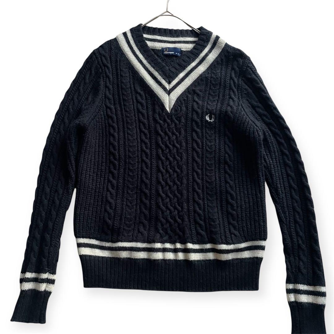 美品　フレッドペリー 表記S ケーブルニット　チルデンニット　ウール　月桂樹　黒
