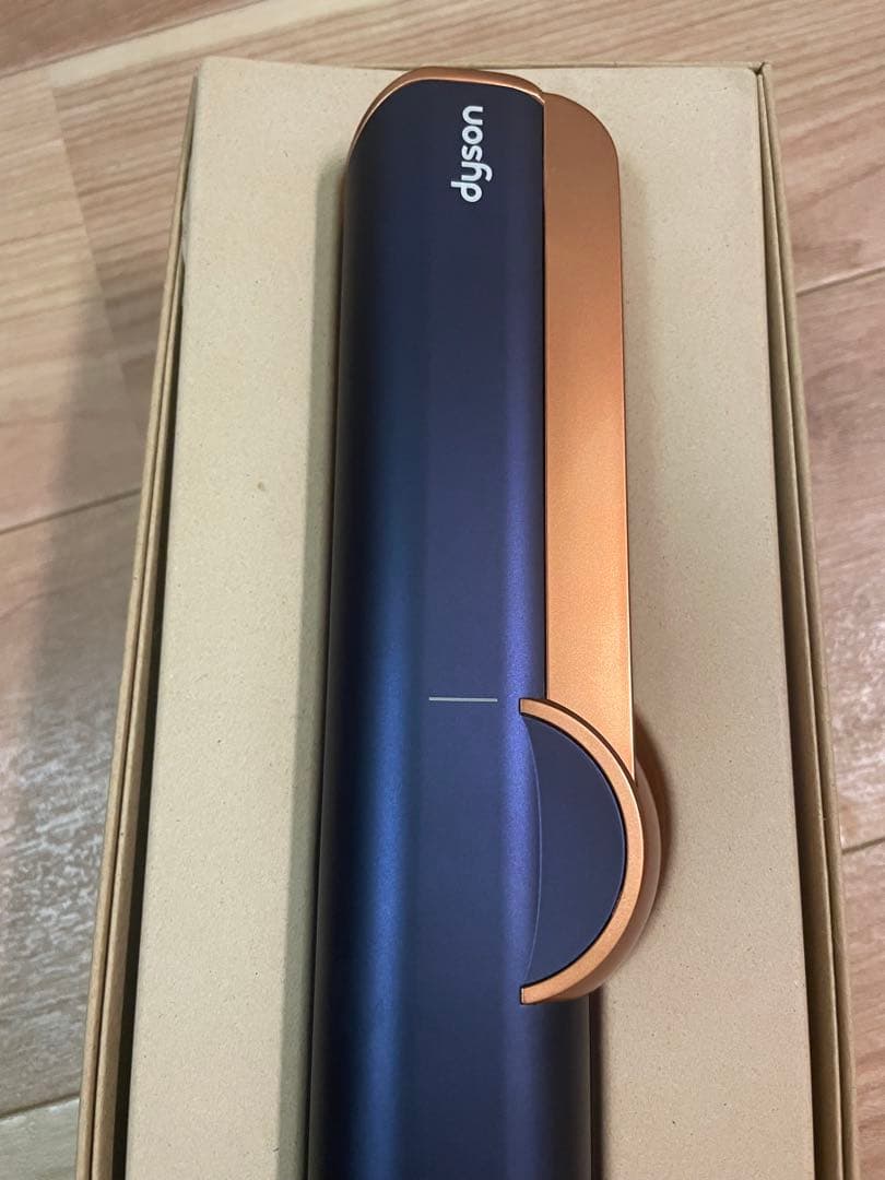 Dyson airstrait ヘアアイロン ✨