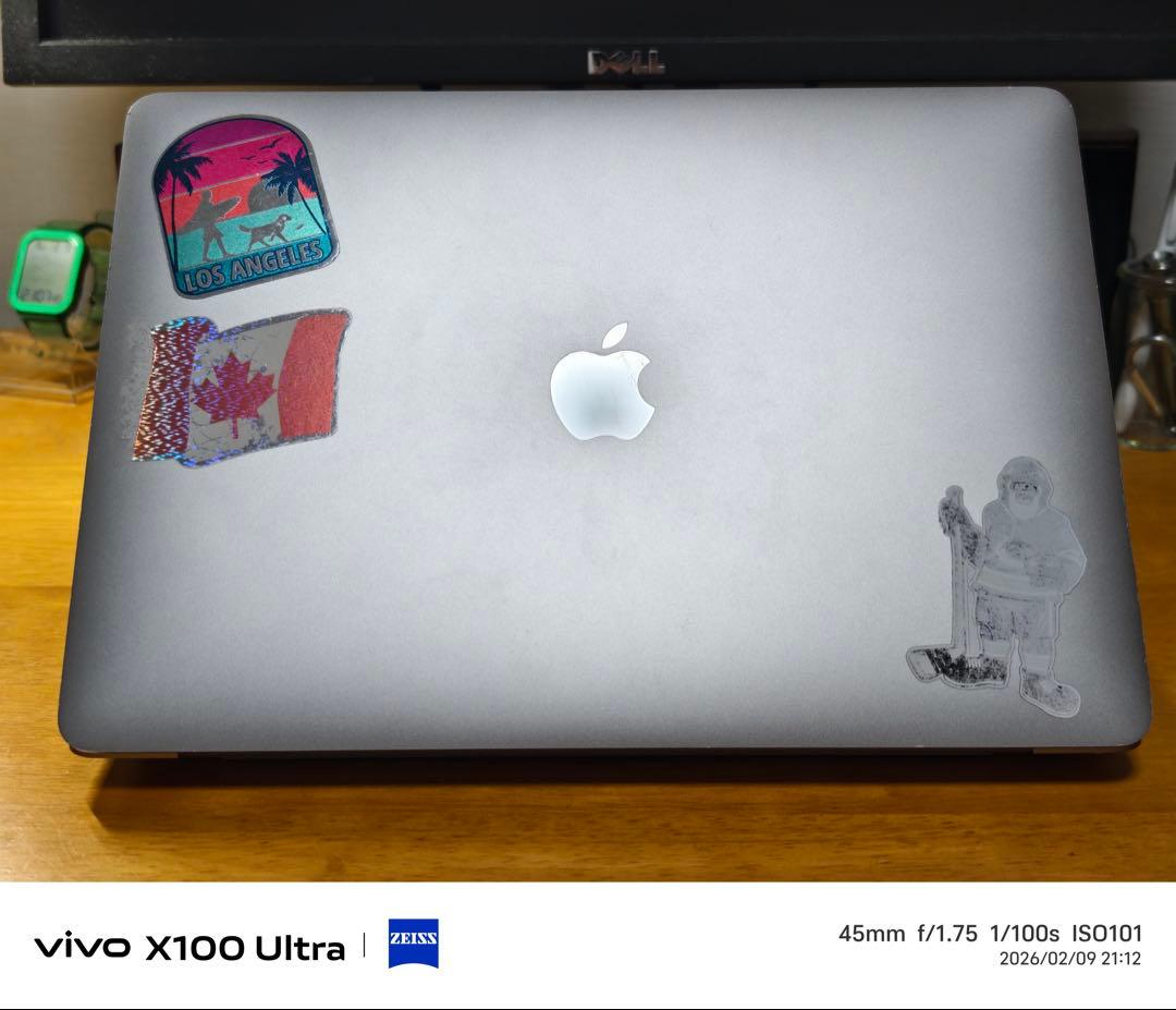 Apple MacBook Air 2019 i5 スペースグレイ 中古品