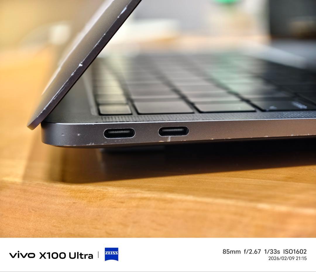 Apple MacBook Air 2019 i5 スペースグレイ 中古品