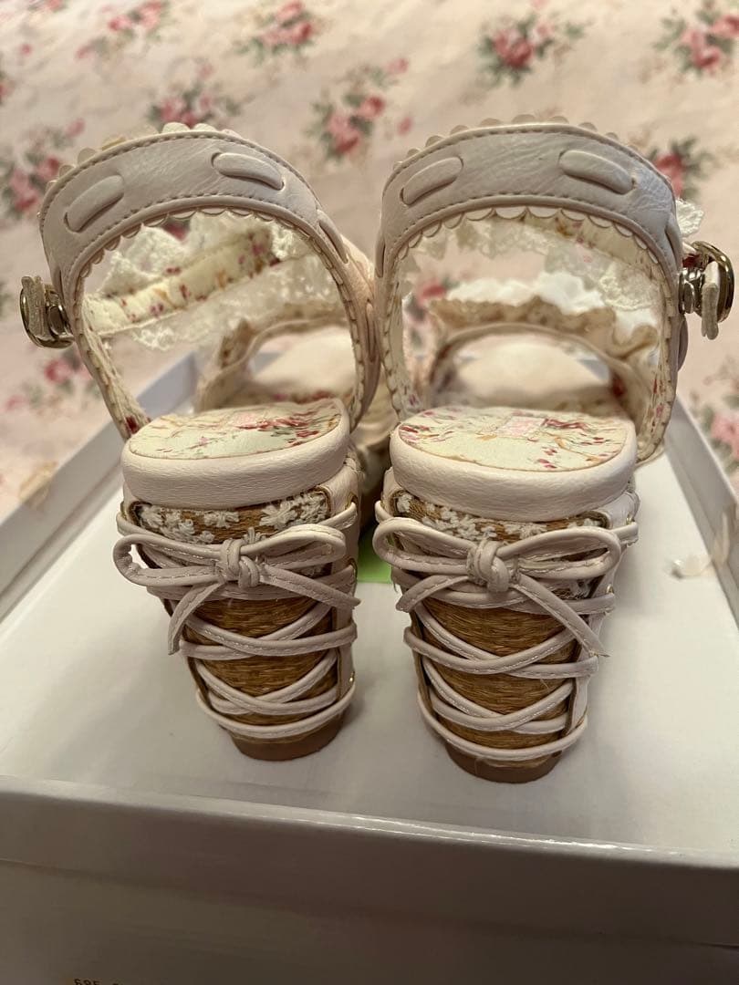 LIZ LISA 花柄　白　M