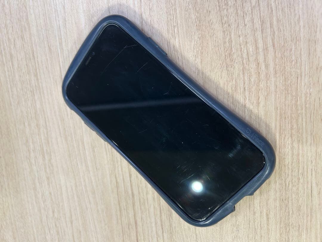 iPhone 11 イエロー ケース付き　本体　64GB SIMロックなし