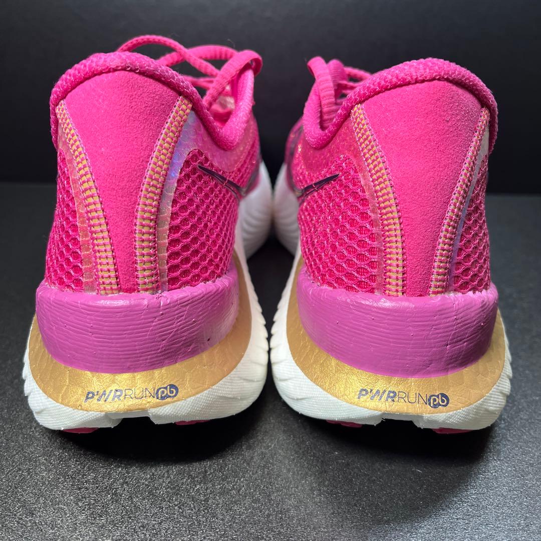 週末限定価格‼️【未使用28.0cm】SAUCONY エンドルフィンプロ3