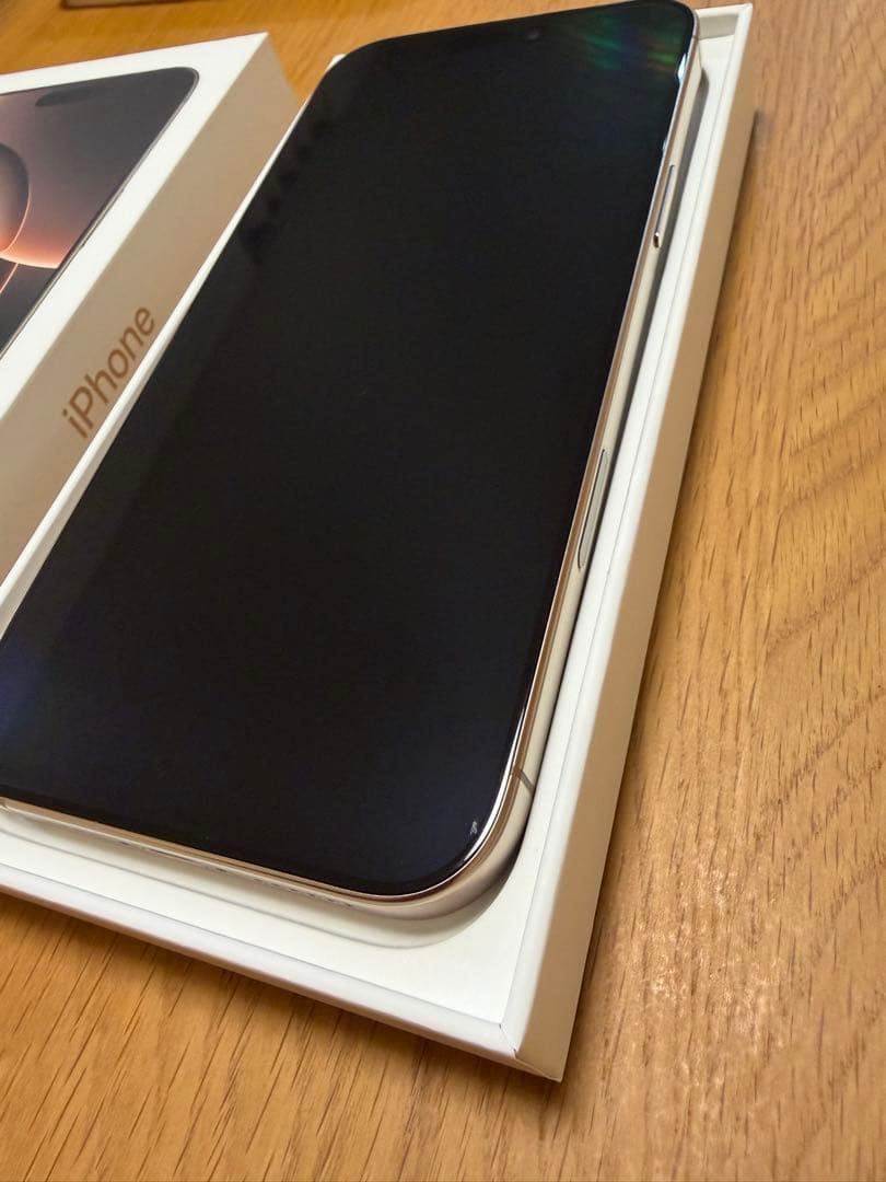 し*ん様 iPhone１６Pro Max デザートチタニウム