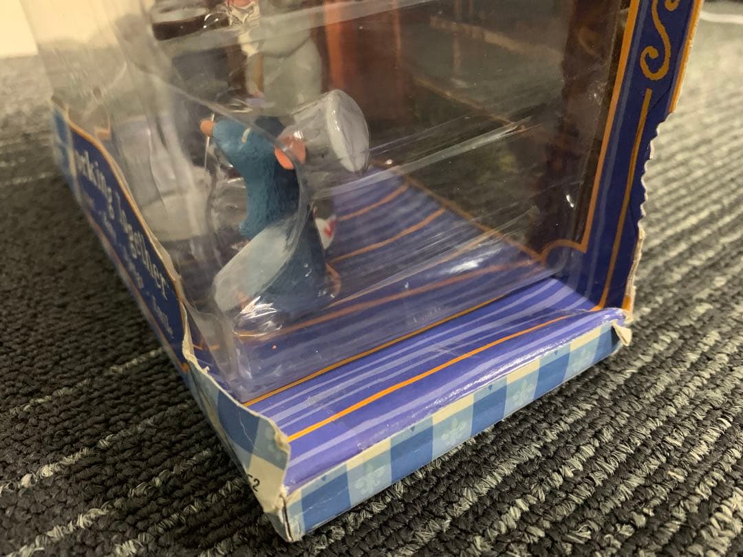 ディズニー ピクサー　レミーのおいしいレストラン　フィギュア 〈新品未開封〉C