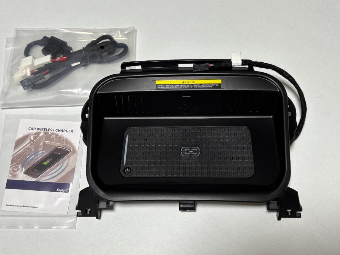 トヨタカローラ 2019~ 210系 ワイヤレス充電器 15W 新品未使用