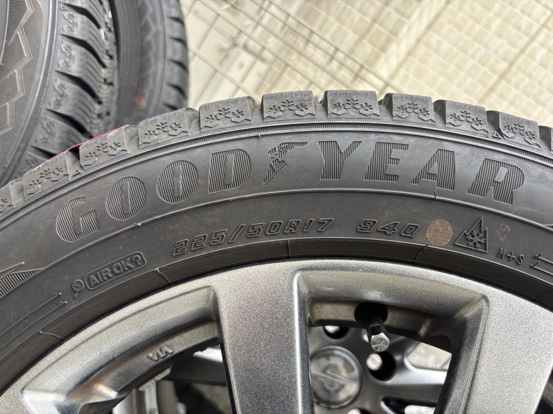 値下げ！225/50R17 23年製スタッドレスとホイールPCD108 5穴