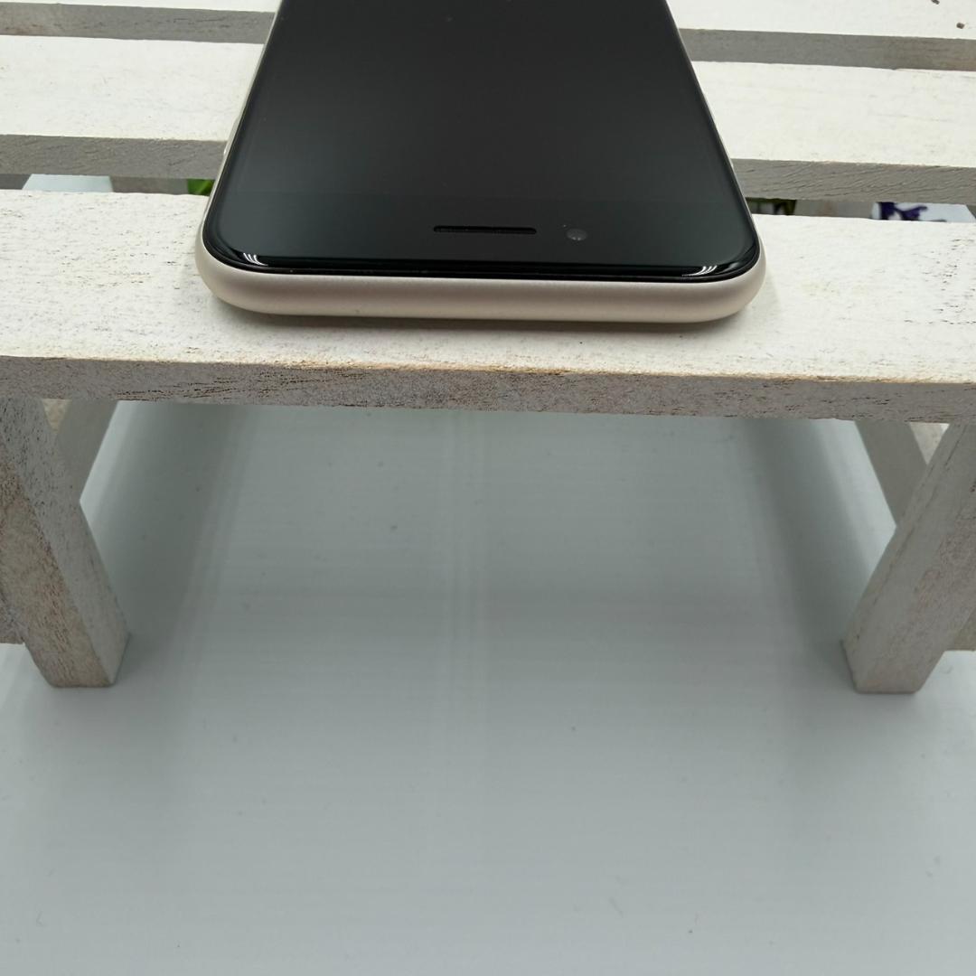 iPhone SE第3世代 64GB スターライト 432