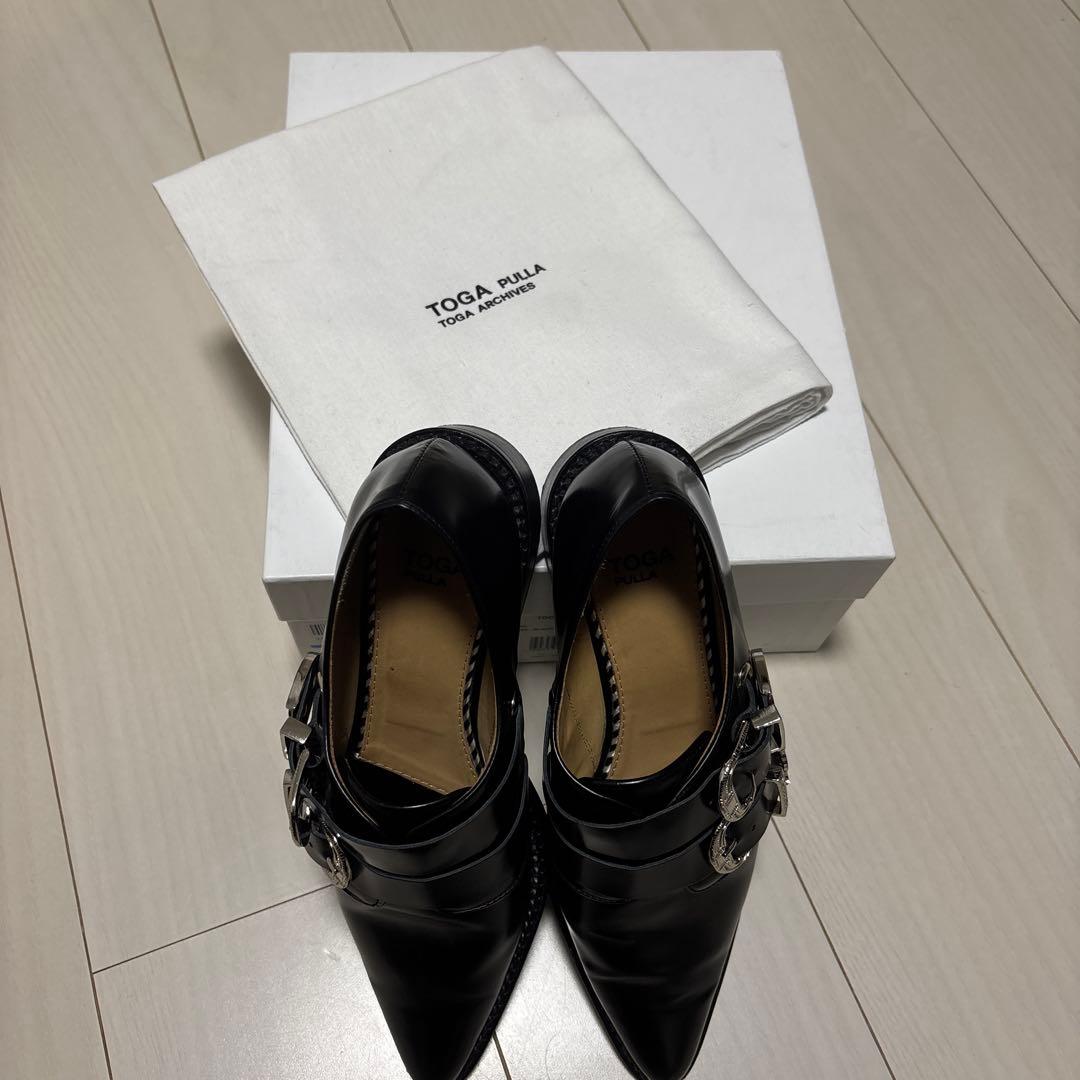 TOGA ブラック ダブルバックル ローファー