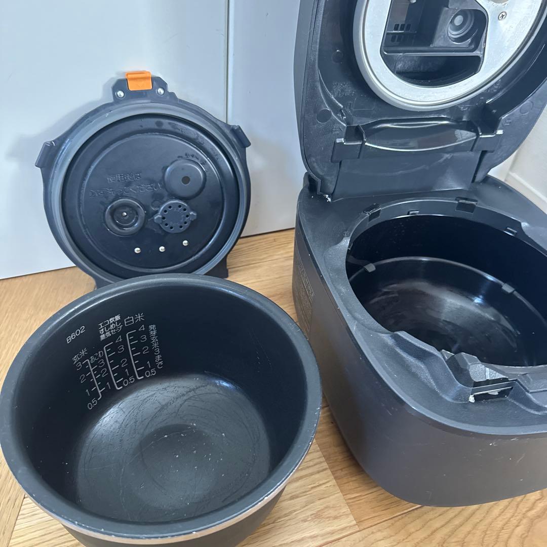 Zojirushi 圧力炊飯器 NW-US07 黒