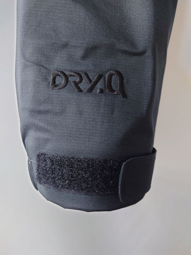 MOUNTAIN HARD WEAR コヒージョンジャケット