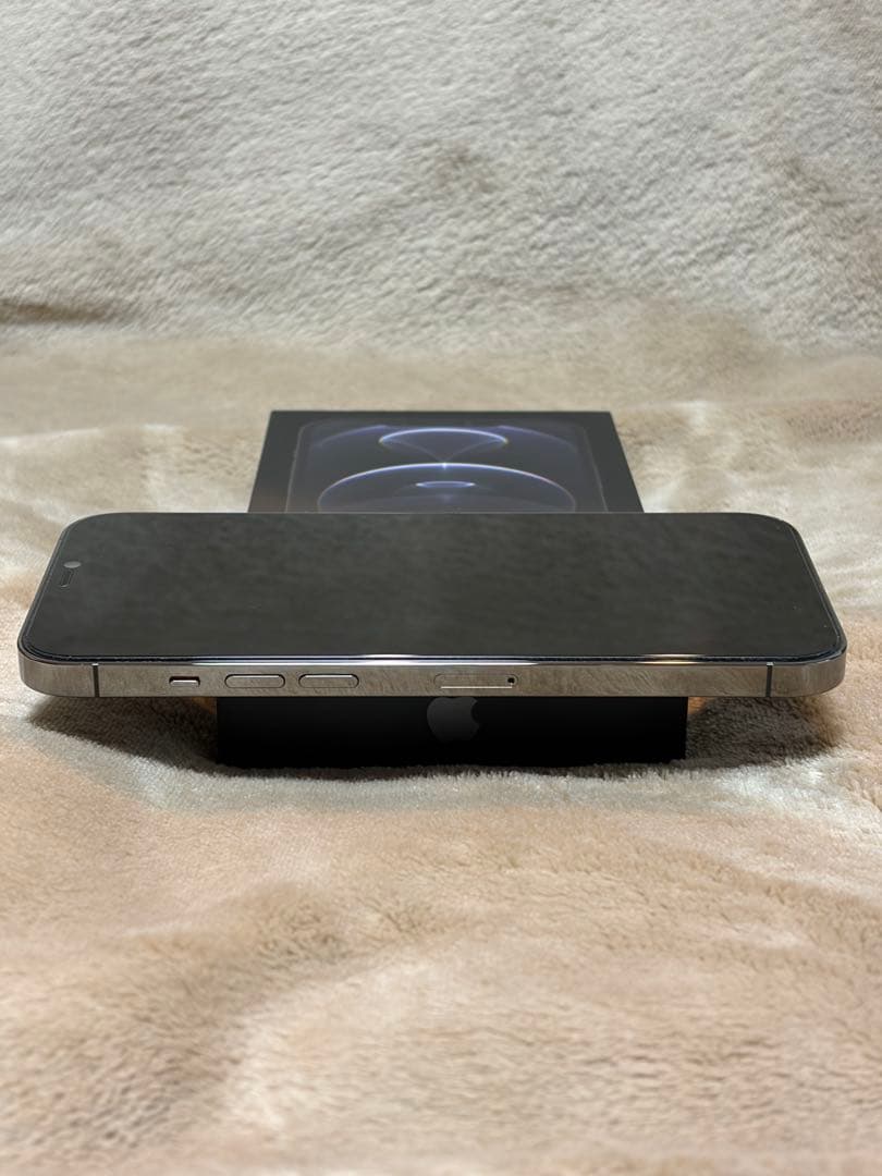 iPhone 12 Pro Max グラファイト黒 SIMフリー ガラスフィルム