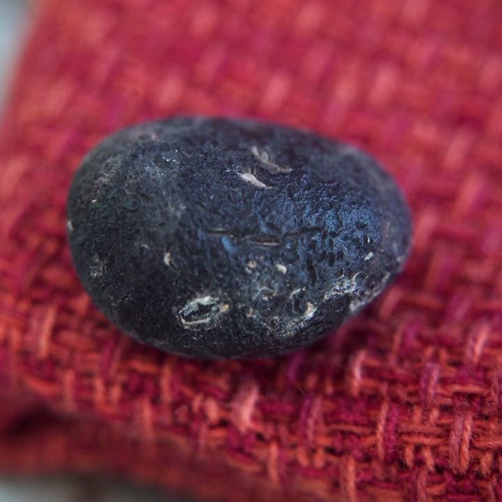 チンターマニストーン ７ｇ サフォーダイト 隕石ガラス