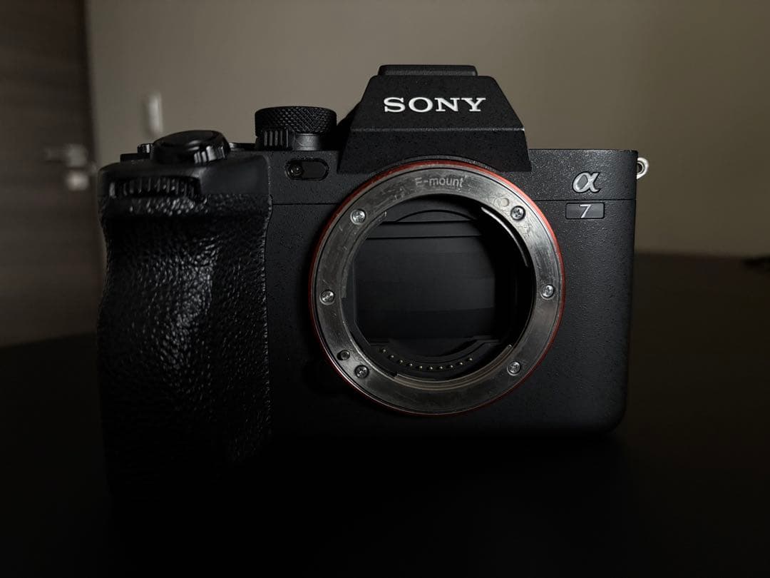 バッテリー2個・SONY α7Ⅳミラーレスカメラ 本体