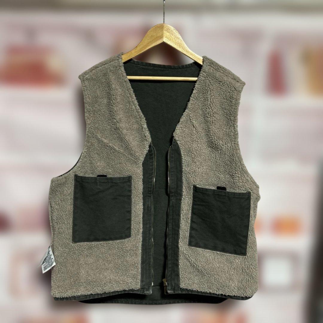 美品　Carhartt ダックベスト モスグリーン Lサイズ