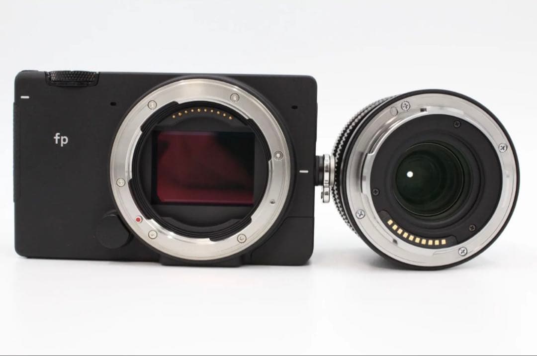 【極美品】SIGMA シグマ フルサイズミラーレス一眼カメラ fp & 45mm
