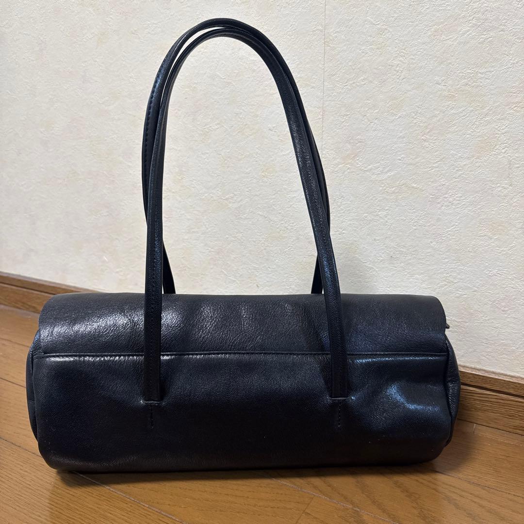 Hoaw. 横長シリンダーバッグ