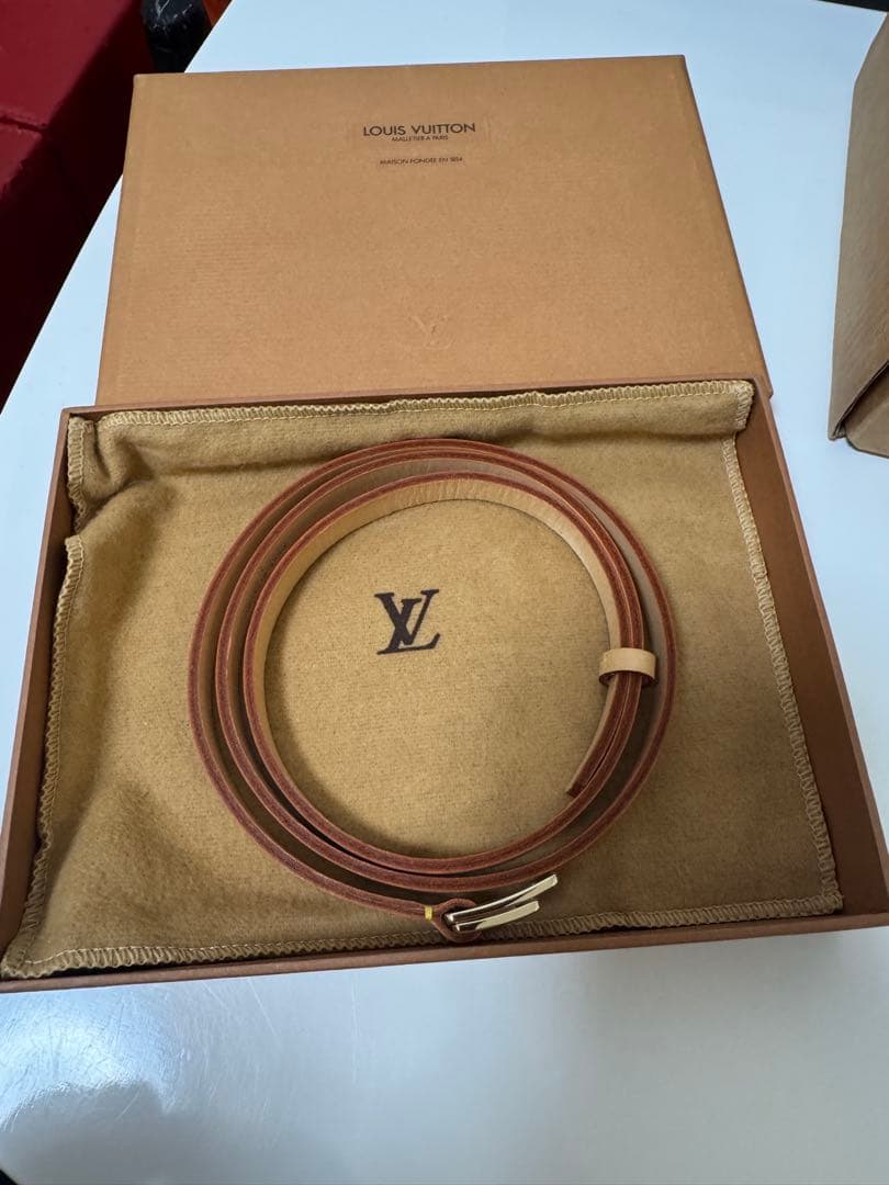 【sarry】LOUIS VUITTON ベージュ レザーベルト