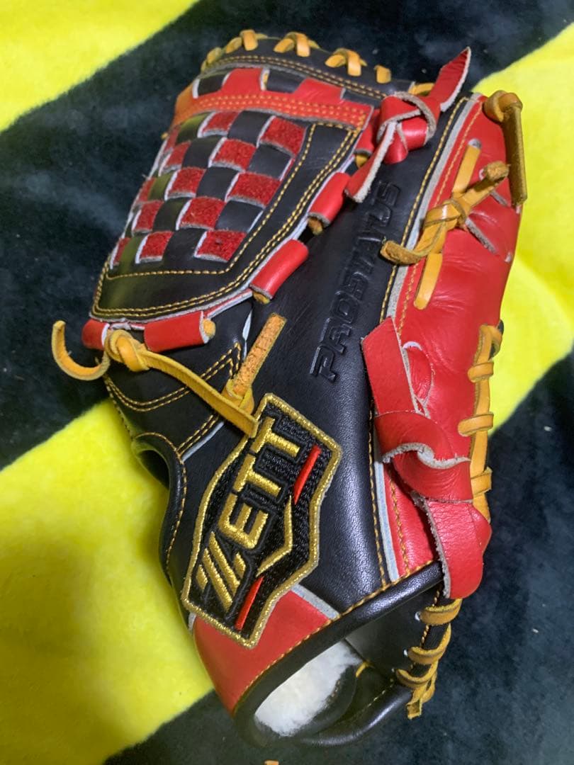 ゼットプロステイタスオーダー軟式内野手用グローブ(源田モデル)