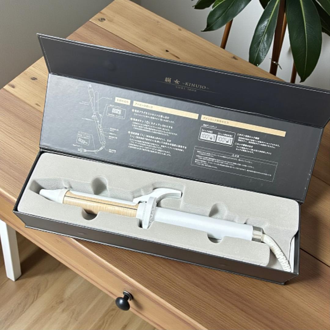 【美品！正規品！】絹女 KINUJO カールアイロン 28mm ヘアアイロン