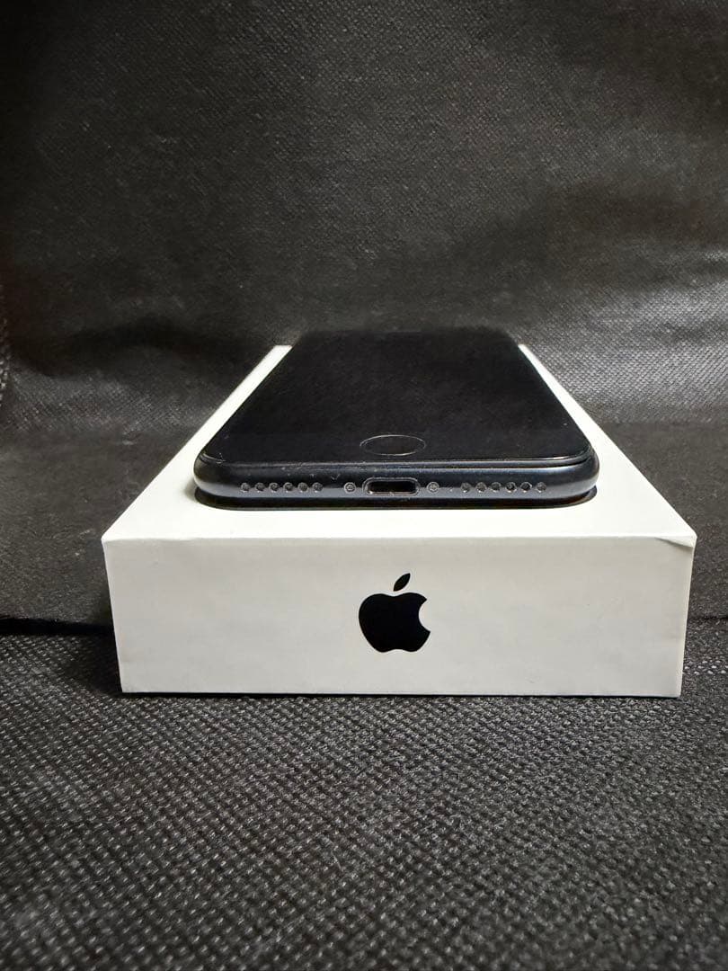 iPhone SE3 256GB ミッドナイト　AirPods Pro セット