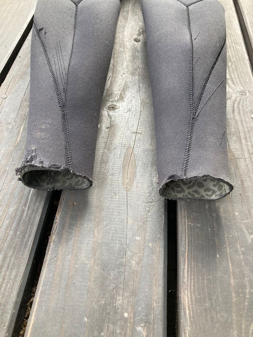 サーフィンセットTSSCサーフボード5.9、フィン、リーシュ付☆ウエットおまけ☆