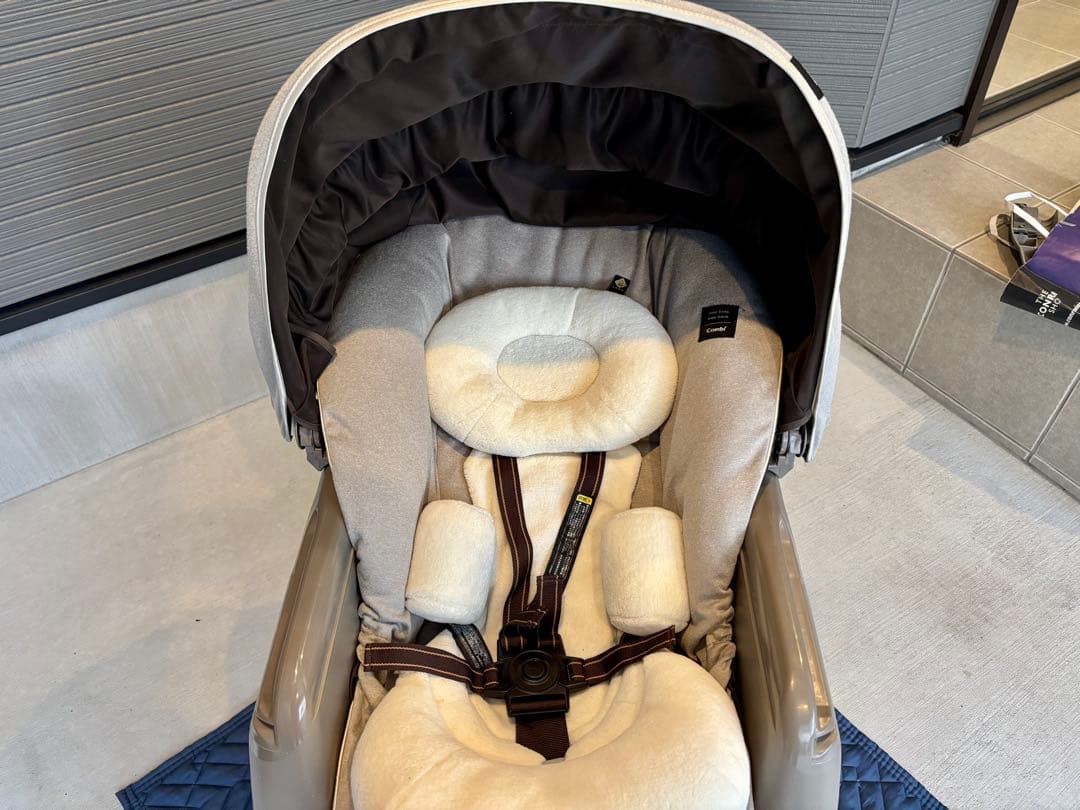 【美品】Combi コンビ ホワイトレーベル ネムリラ AT BEDi