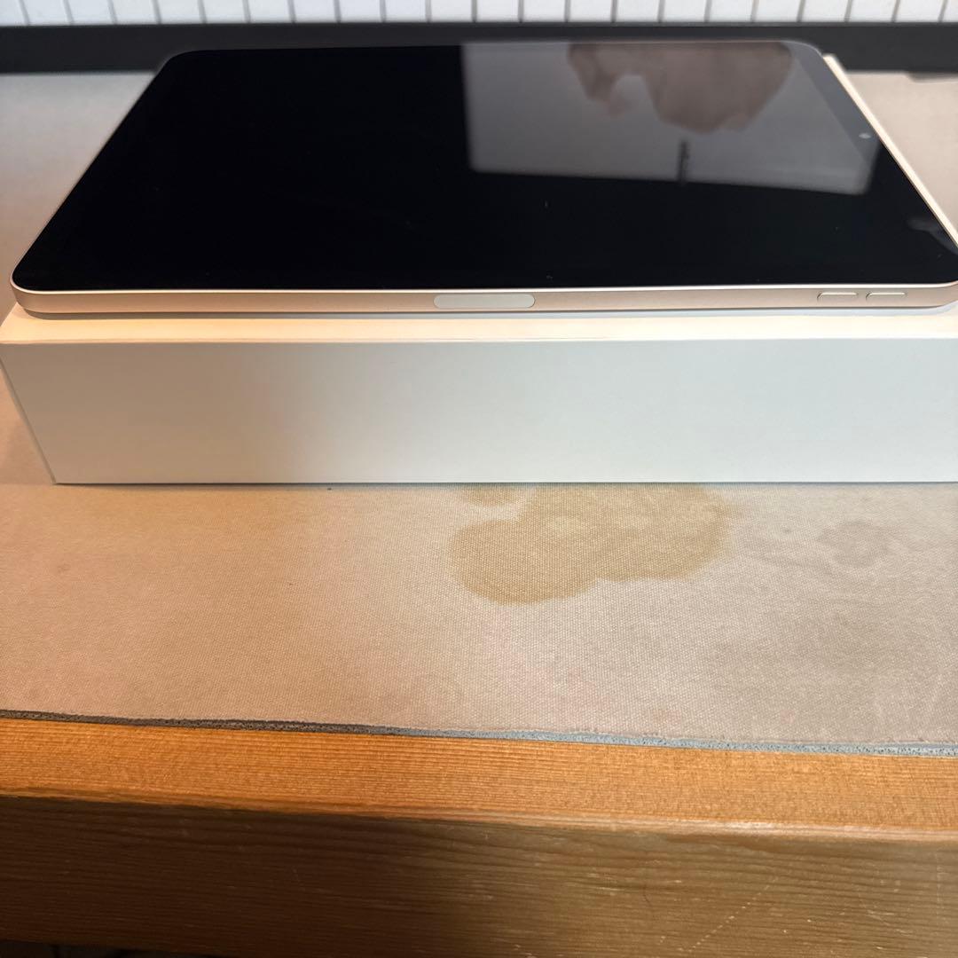 Apple iPad Air 第5世代 スターライト64GB WiFi