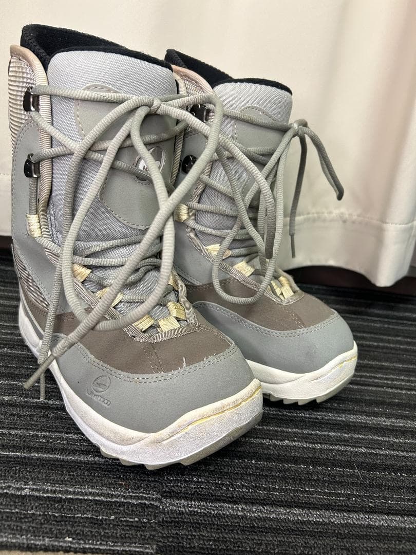 スノーボードブーツ グレー focus limited