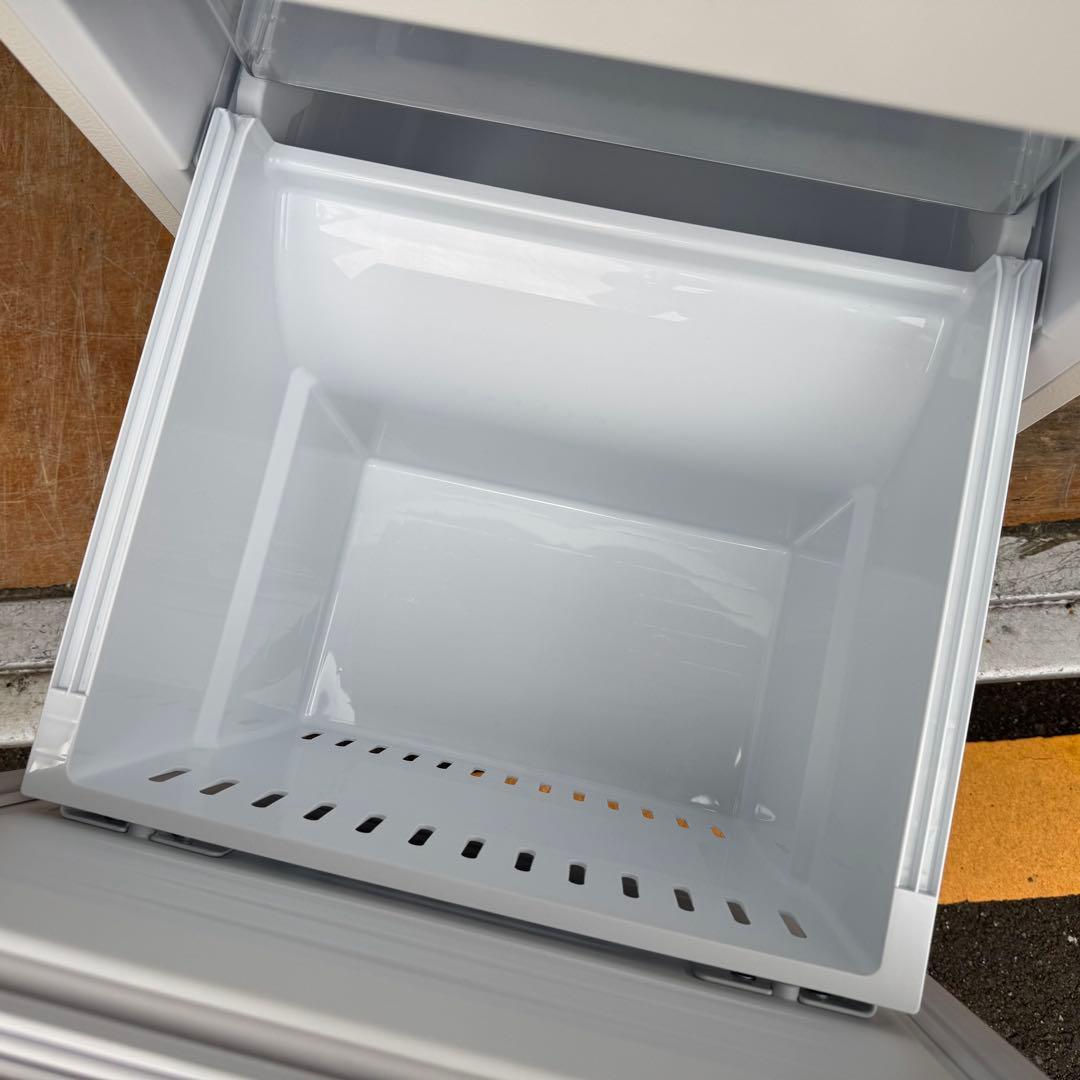 C7423★2023年製★未使用に近い★パナソニック冷蔵庫インバーター　ホワイト