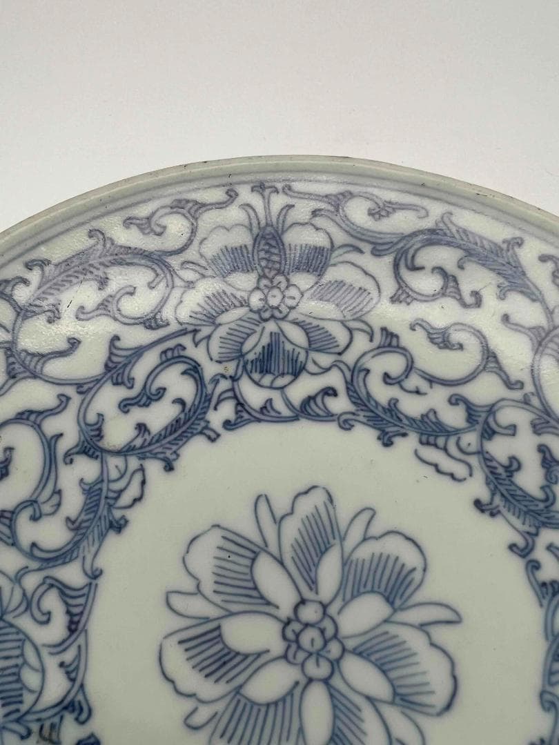 清嘉慶時代　【大清嘉慶年製】在銘 染付 青花淡描唐草花卉文盤一対(B-77)