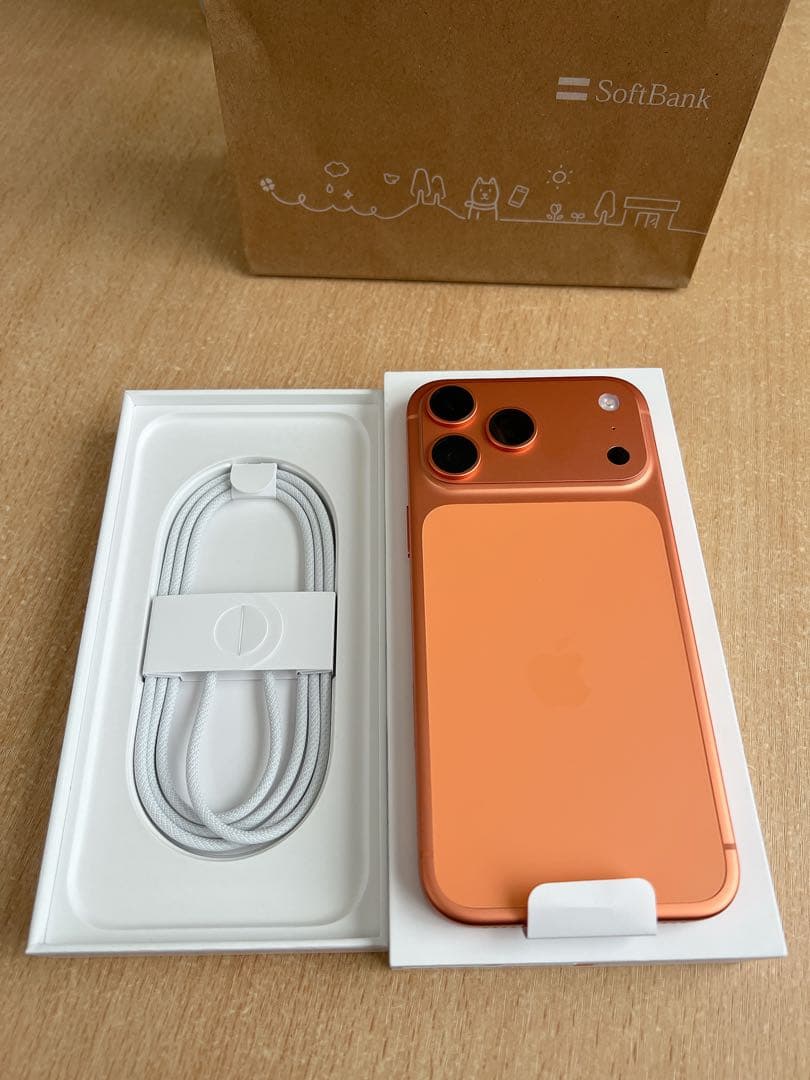新品未使用 iPhone17ProMax コズミックオレンジ　512GB