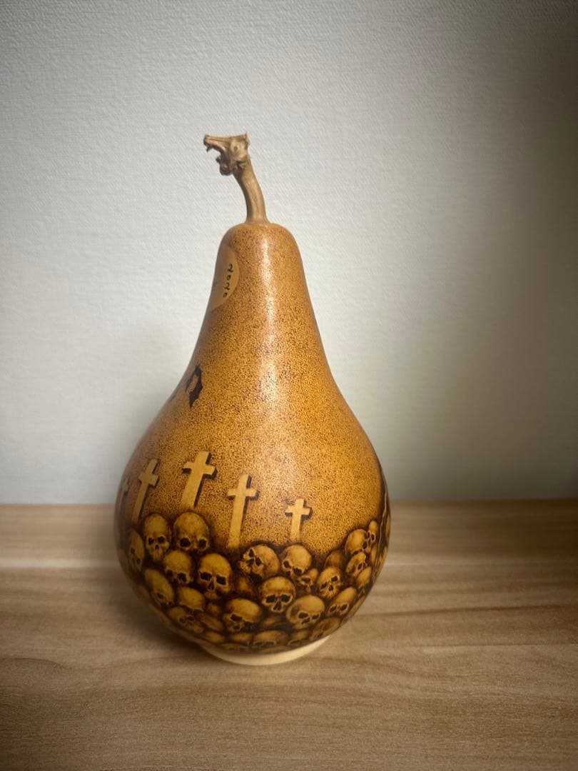 骸骨とコウモリの焼き絵　ひょうたん置物