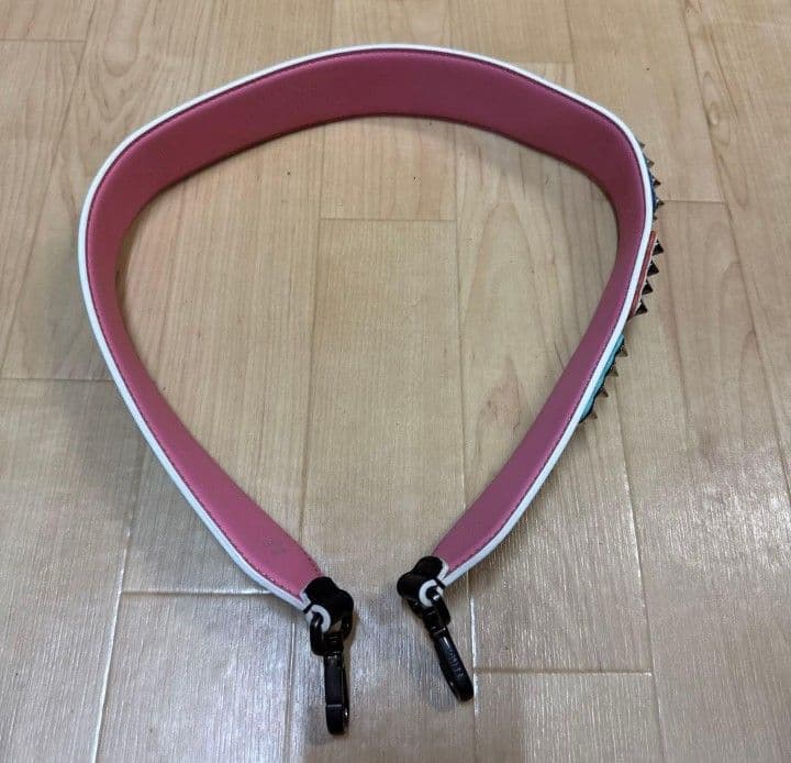 FENDIストラップショルダー　スタッズ　美品