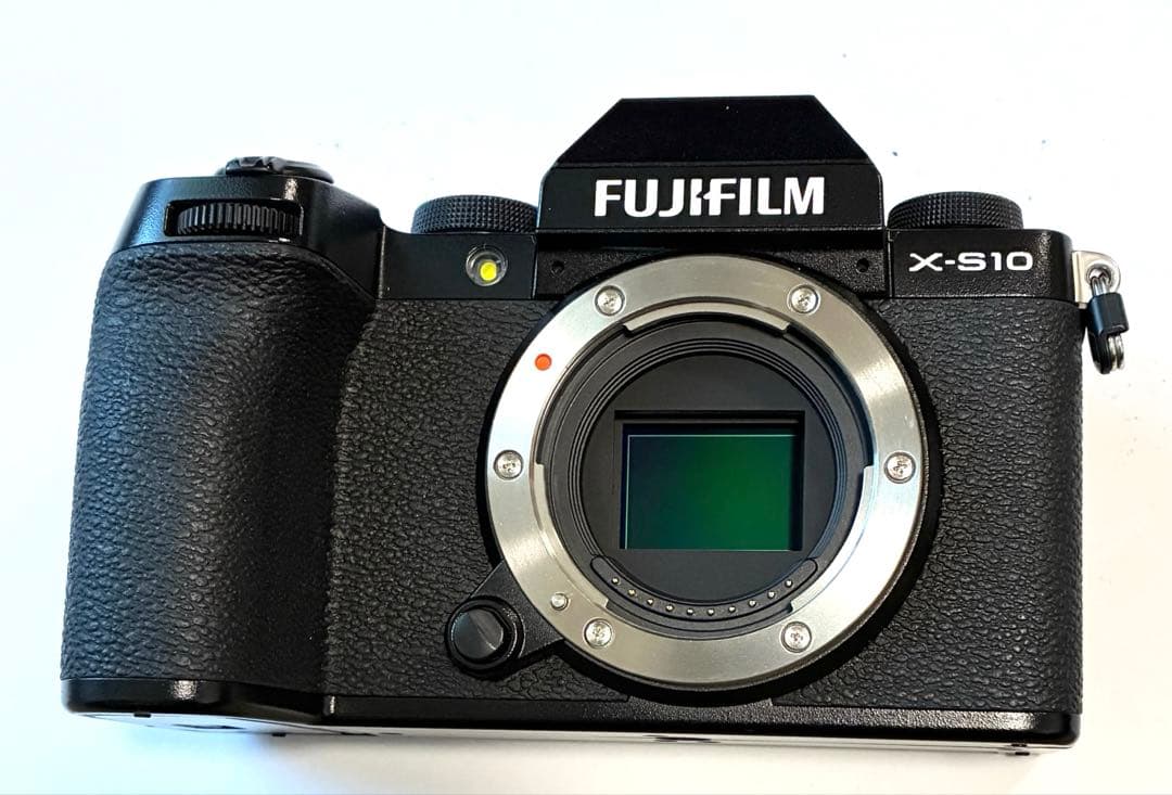 FUJIFILM X-S10 ミラーレス一眼 本体
