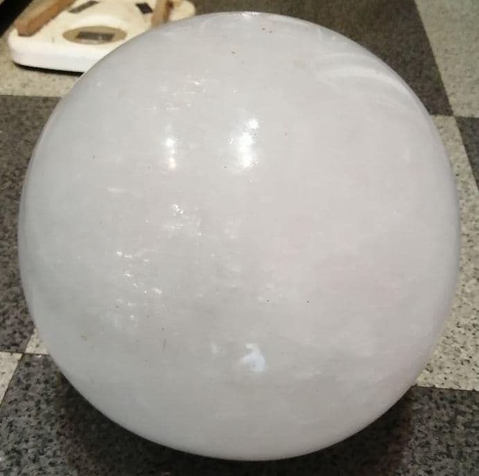 【超特大!!!】ホワイトカルサイト　丸玉　34kg