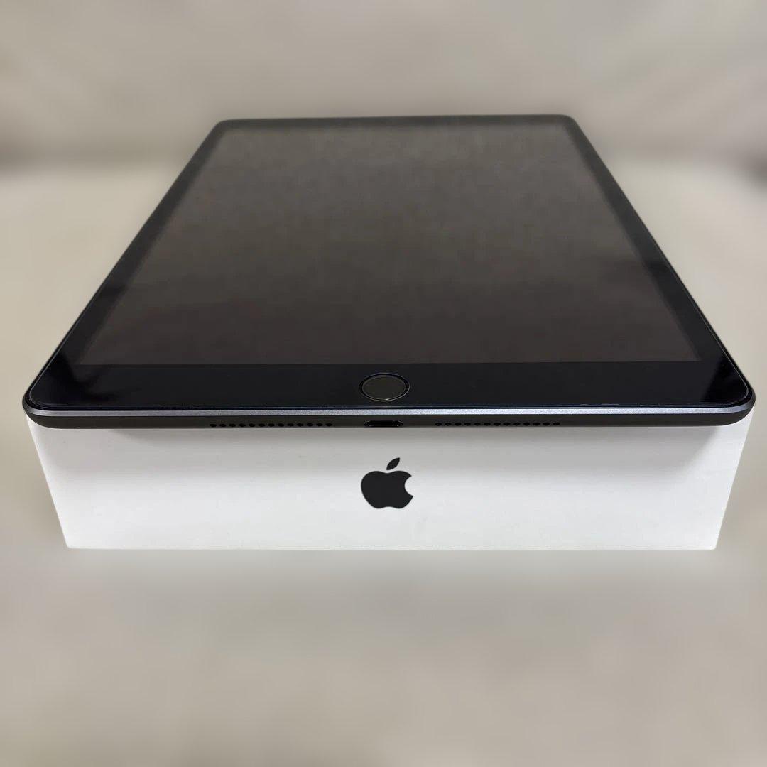 iPad 第8世代 128ギガ Wi-Fiモデル バッテリー95%