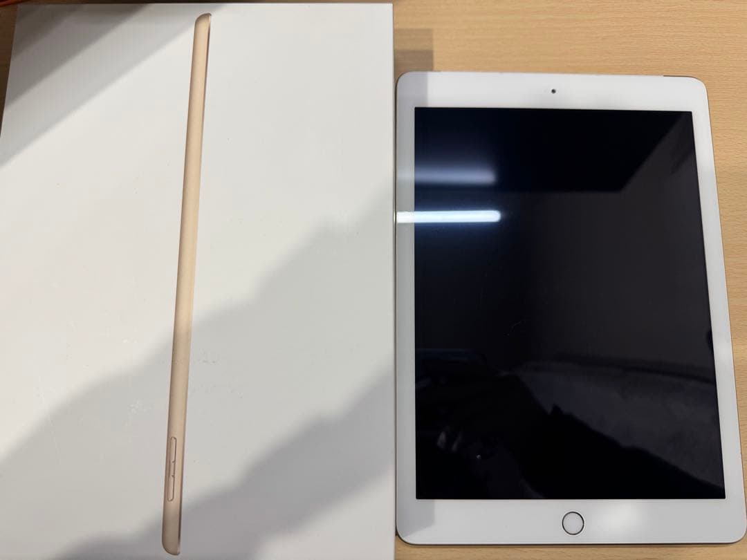 Apple iPad 第5世代 128GB Wi-Fi+Cellularモデル