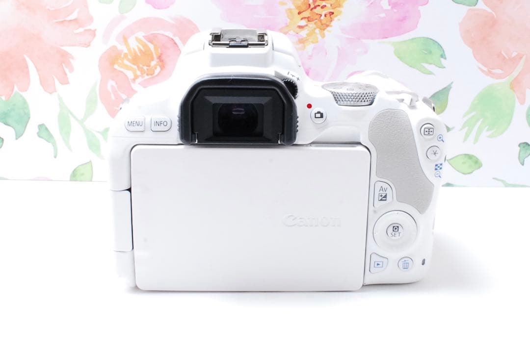 ✨Canon kiss X9✨美品 希少ホワイト スマホに転送 デジタル一眼レフ