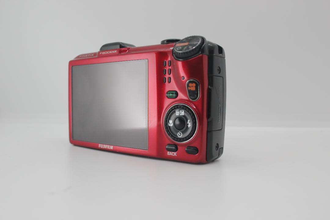 （美品）FUJIFILM F600EXR 赤　レッド　充電器付き