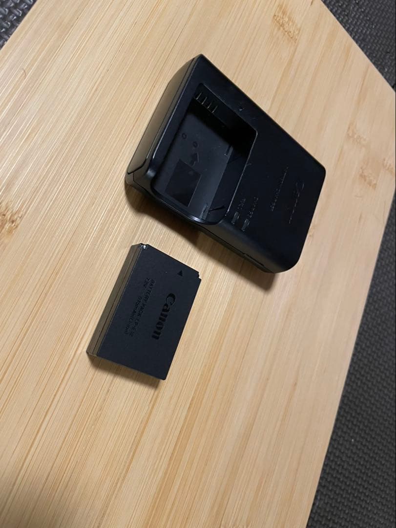 Canon EOS M10 デジタルミラーレス一眼レフカメラ＆単焦点広角レンズ