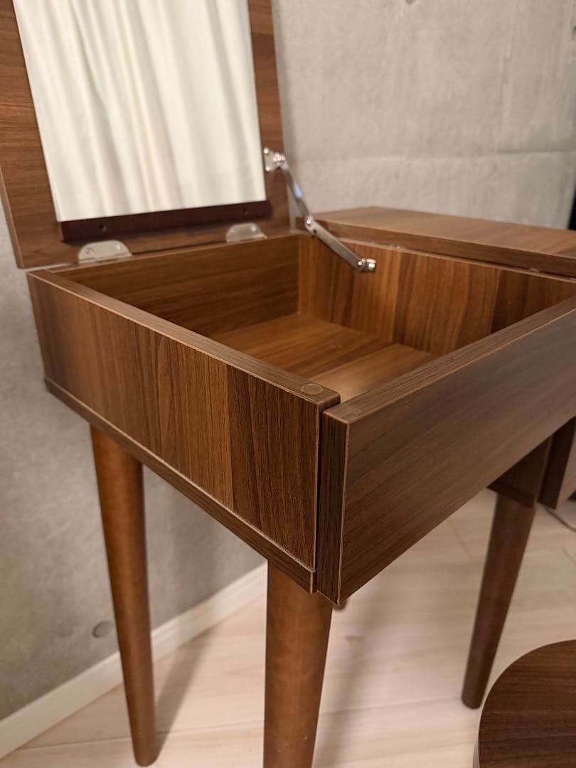 モダン木製ドレッサー（鏡付き）＋スツール セット